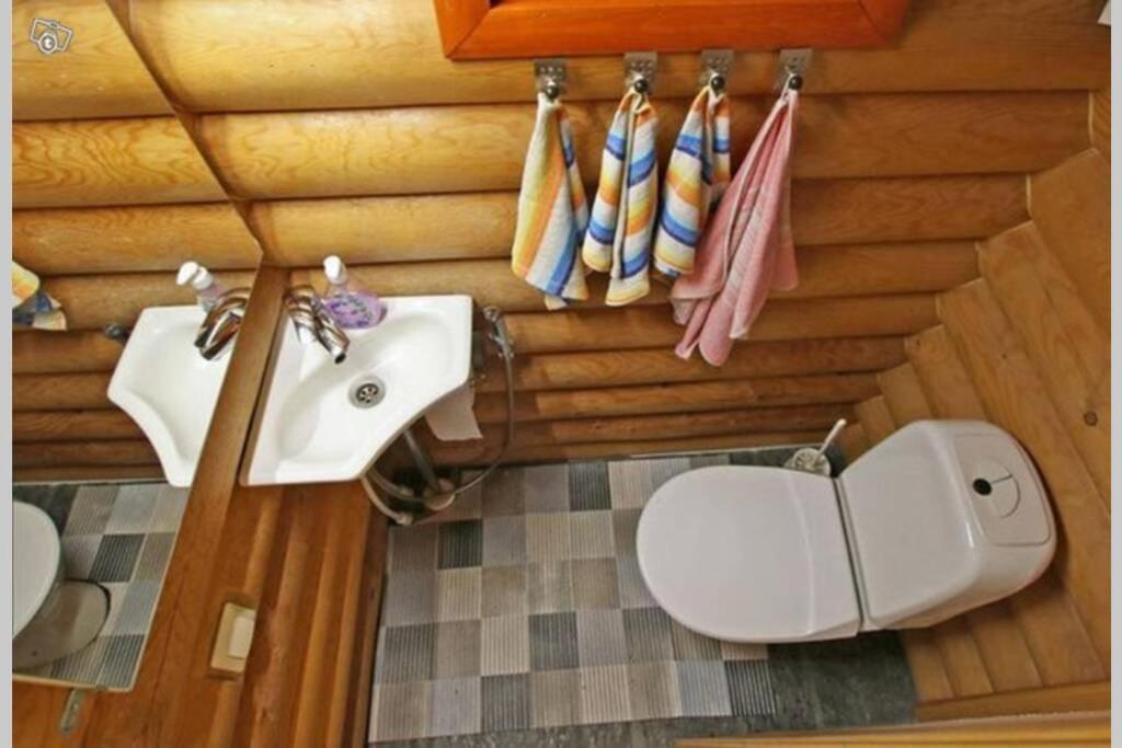 Jaervenrantamoekki Himoksella Poreammeella Jämsä Buitenkant foto