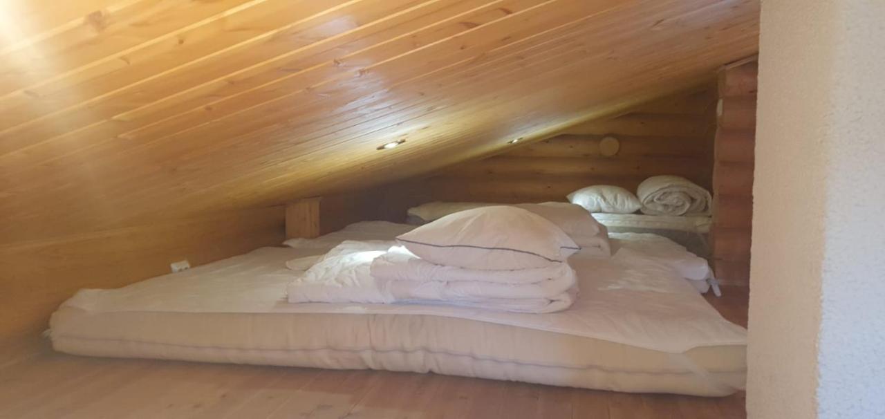 Jaervenrantamoekki Himoksella Poreammeella Jämsä Buitenkant foto