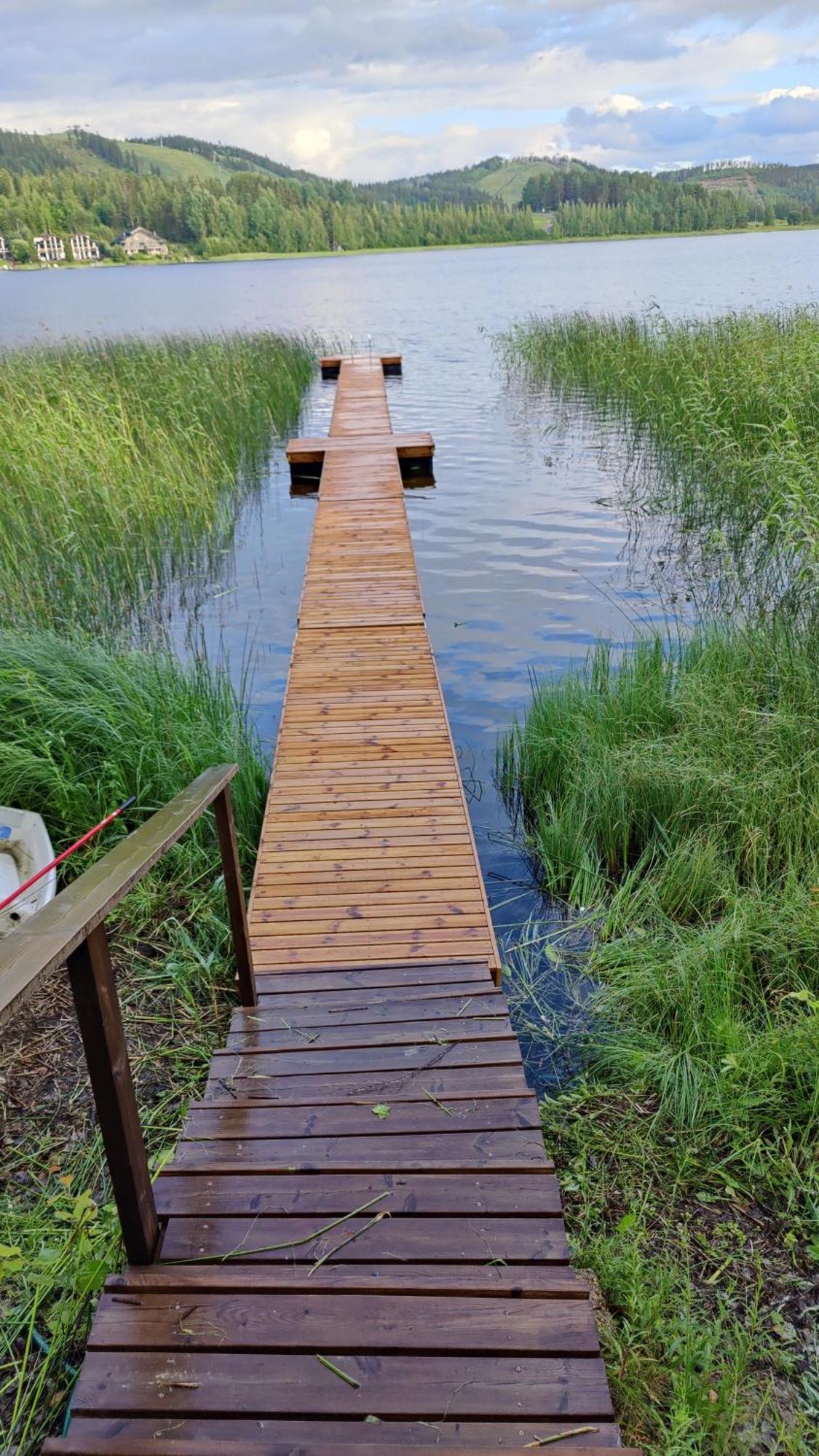 Jaervenrantamoekki Himoksella Poreammeella Jämsä Buitenkant foto